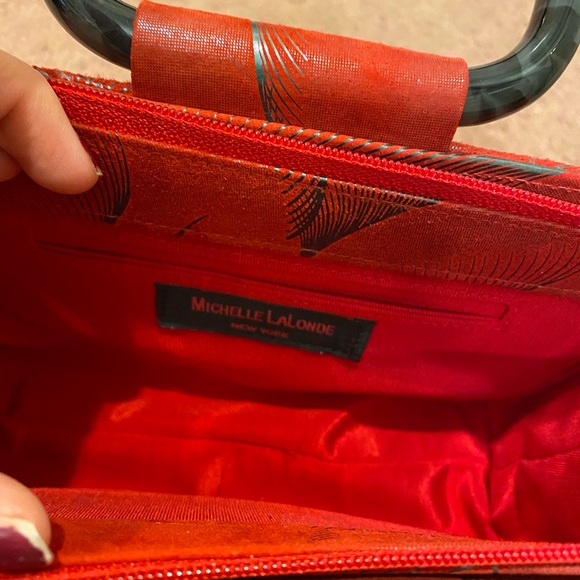 Michelle lalonde red bag - Picture 3 of 3